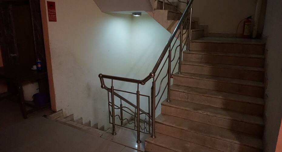 Hotel Aman Plaza, New Delhi 5